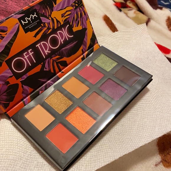 🌸 NYX off tropic eyeshadow palette - Picture 2 of 7